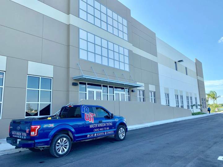 Professional Solar Solutions to Optimize Your Corporate Building’s Performance.