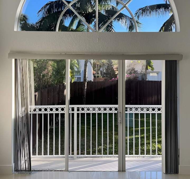 Professional Solar Solutions to Optimize Your Corporate Building’s Performance.